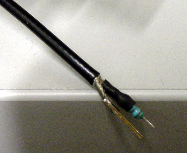 A wideband 121 1 kΩ DIY oscilloscope probe